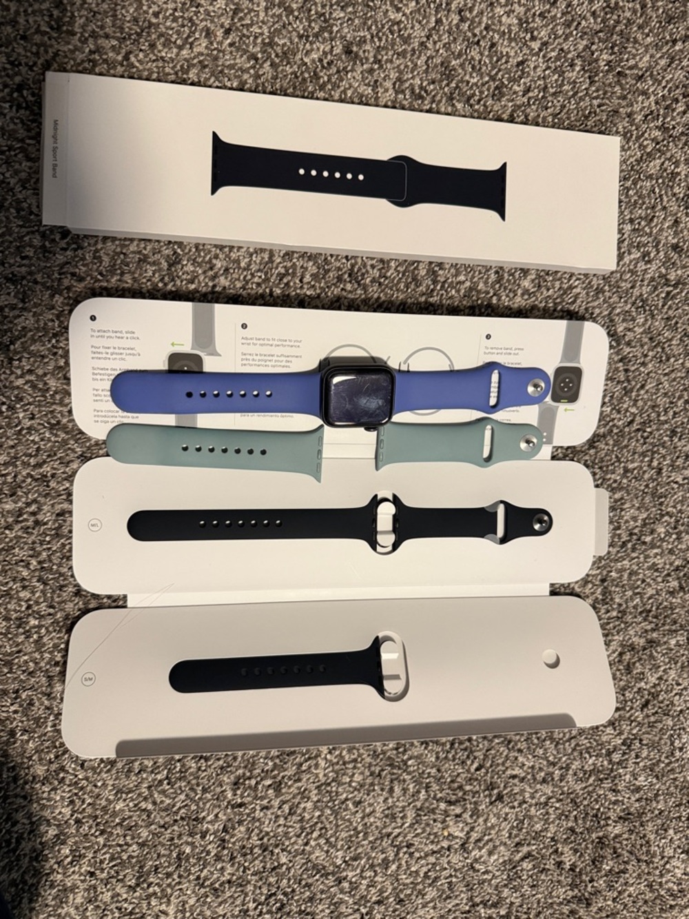 Apple Watch SE 40mm with original unused wrist bands